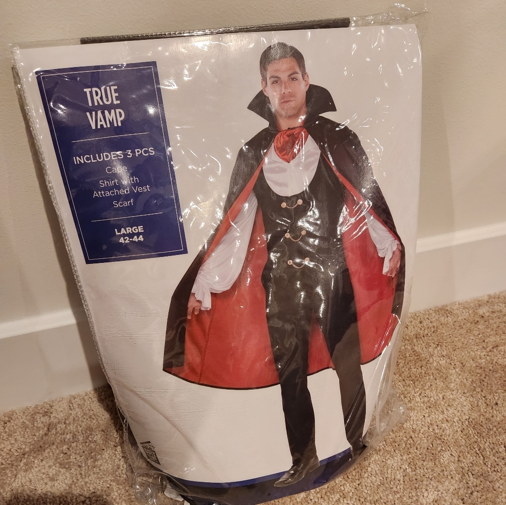 SOLD - Mens Vampire Costume